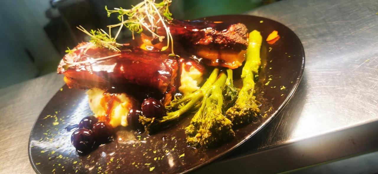 The Copper Still Bar Restaurant & Boutique Rooms Dromod Экстерьер фото